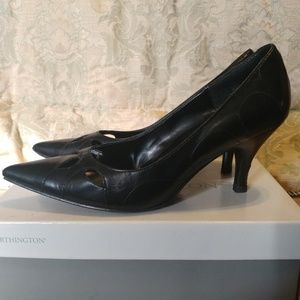 Women Worthington Black Heels- Size 6.5M